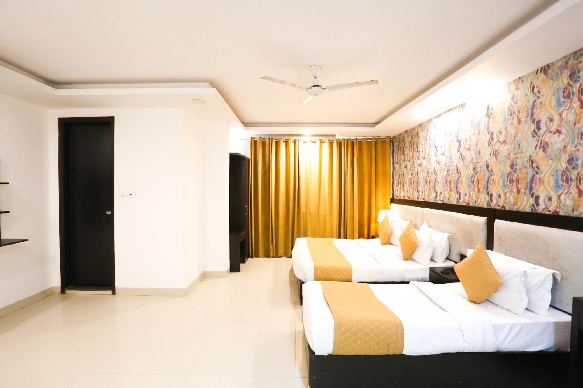 Hotel Aashiyana Nueva Delhi Exterior foto